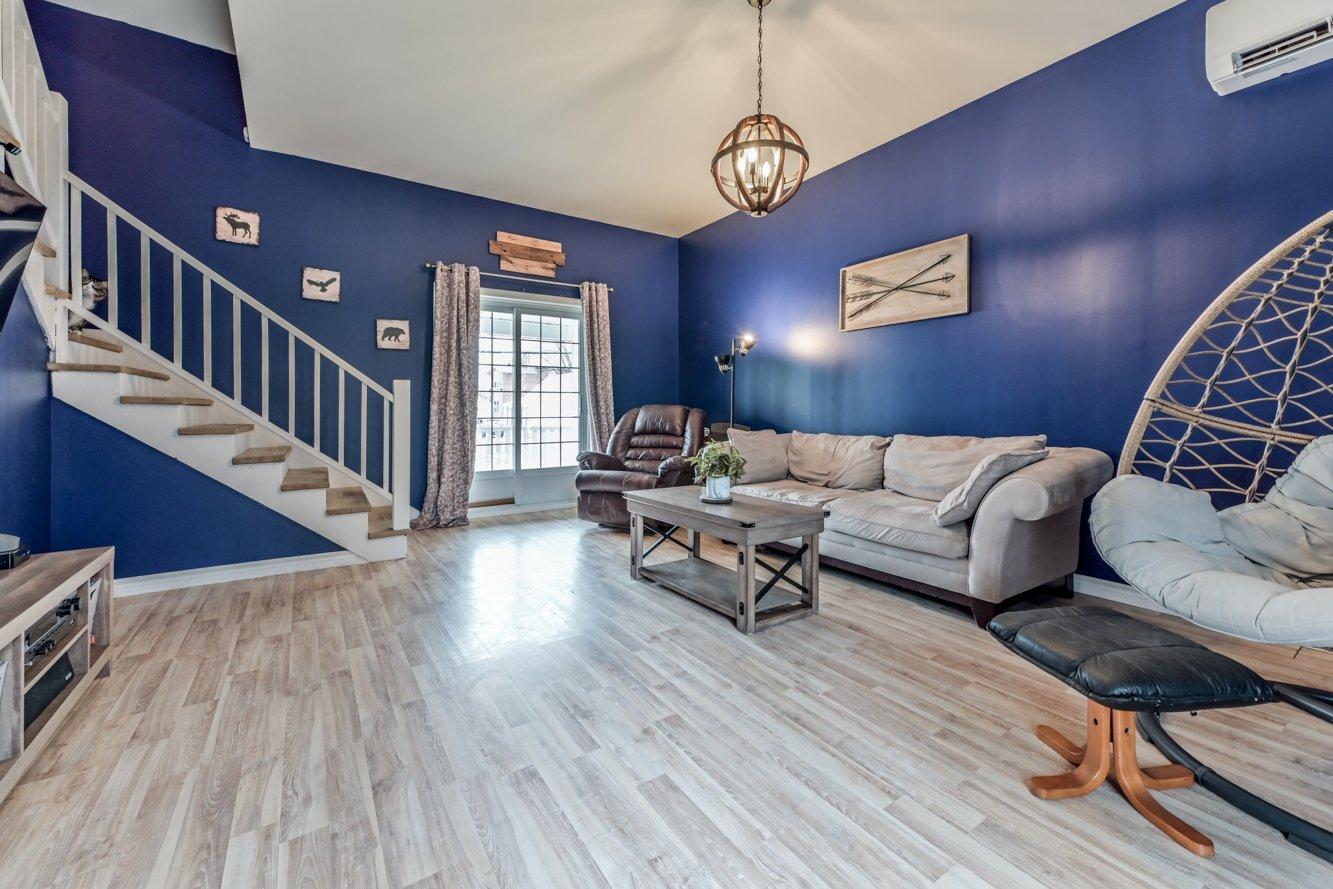 









14


Rue Lake

,
Huntingdon,




QC
J0S1H0

