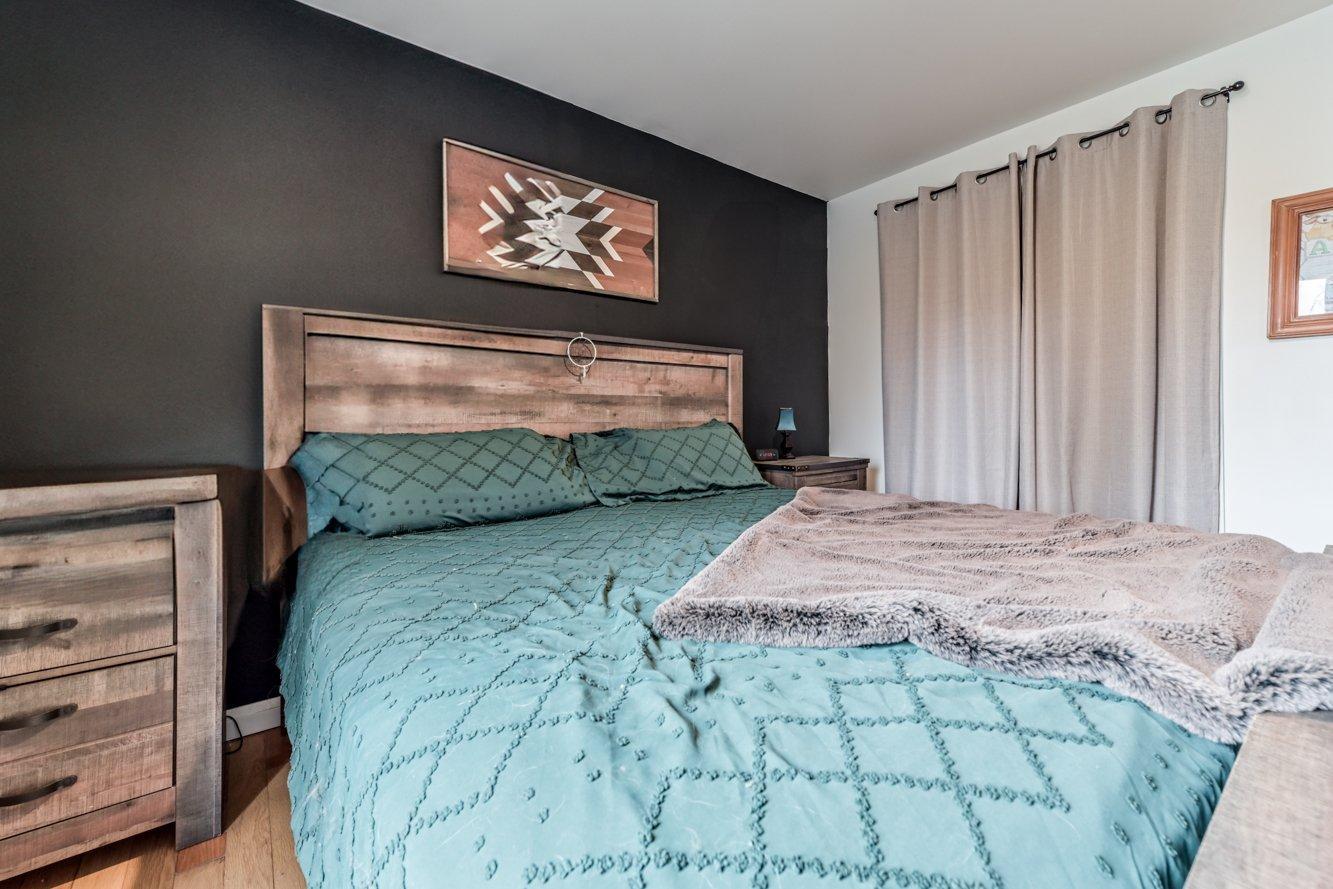 









14


Rue Lake

,
Huntingdon,




QC
J0S1H0

