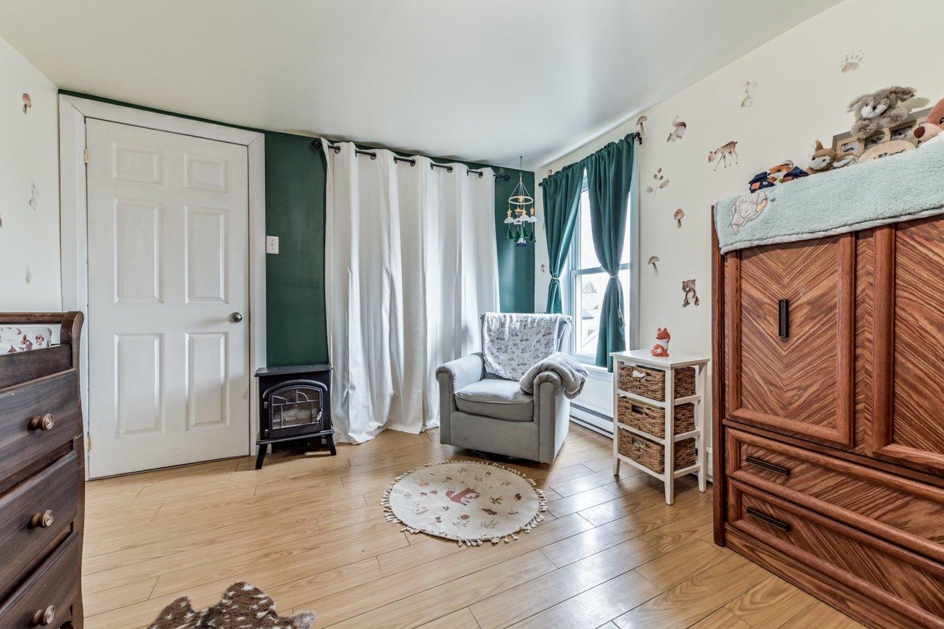 









14


Rue Lake

,
Huntingdon,




QC
J0S1H0

