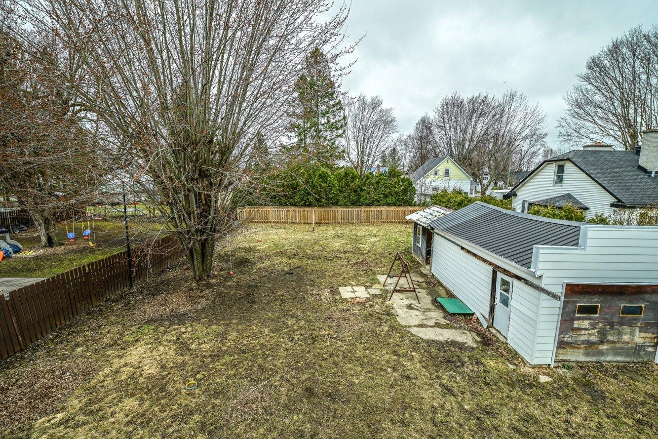









14


Rue Lake

,
Huntingdon,




QC
J0S1H0

