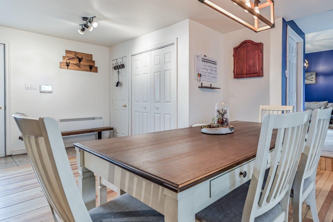 









14


Rue Lake

,
Huntingdon,




QC
J0S1H0


