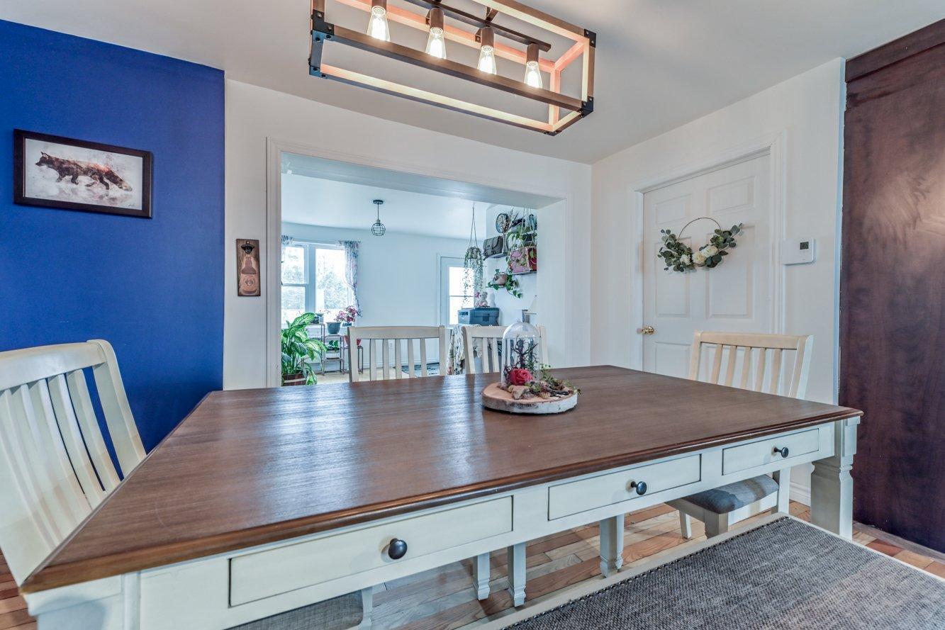 









14


Rue Lake

,
Huntingdon,




QC
J0S1H0

