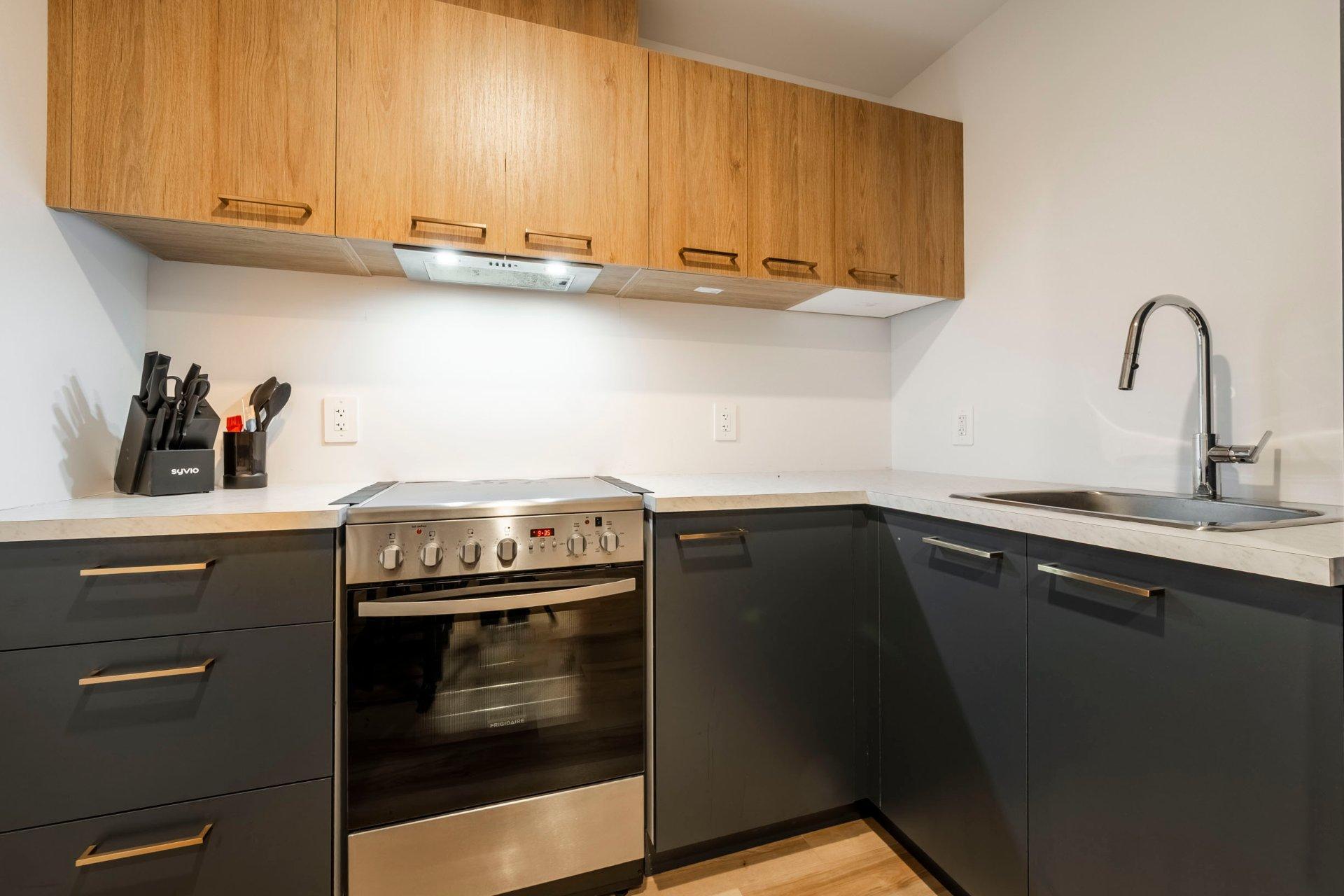 









33


Rue des Monts

,
Saint-Mathieu-de-Beloeil,




QC
J3G6Y9

