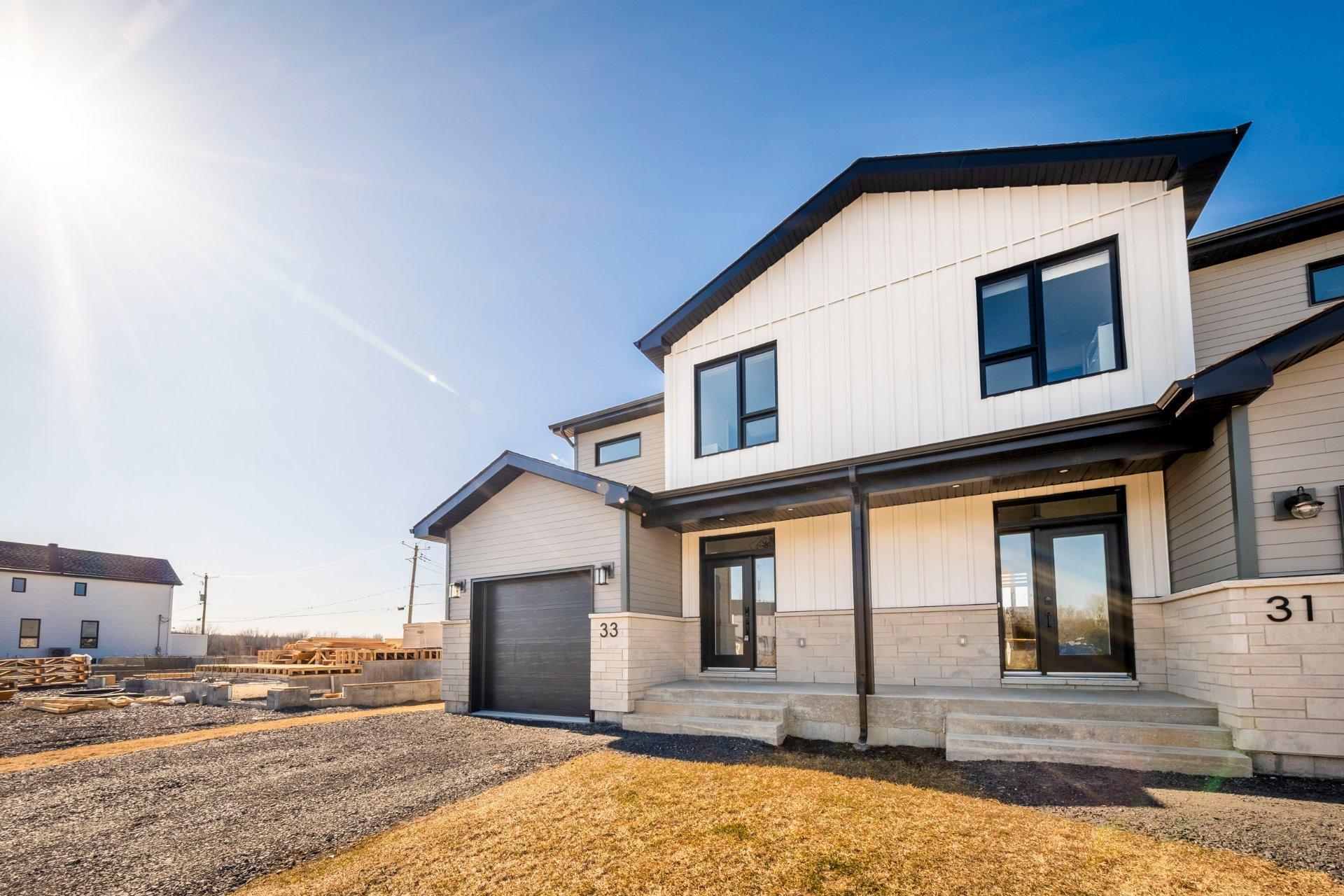 









33


Rue des Monts

,
Saint-Mathieu-de-Beloeil,




QC
J3G6Y9

