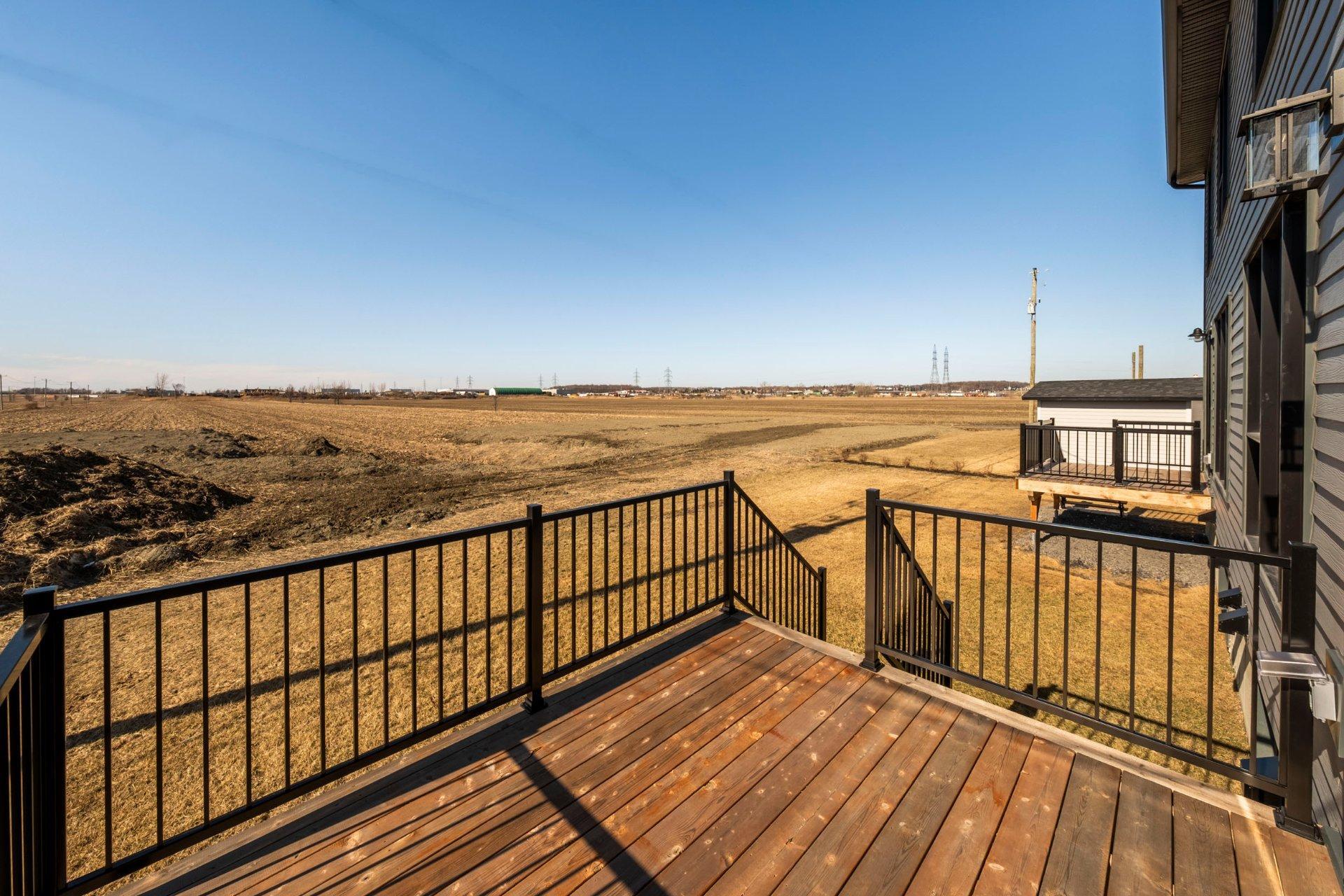 









33


Rue des Monts

,
Saint-Mathieu-de-Beloeil,




QC
J3G6Y9

