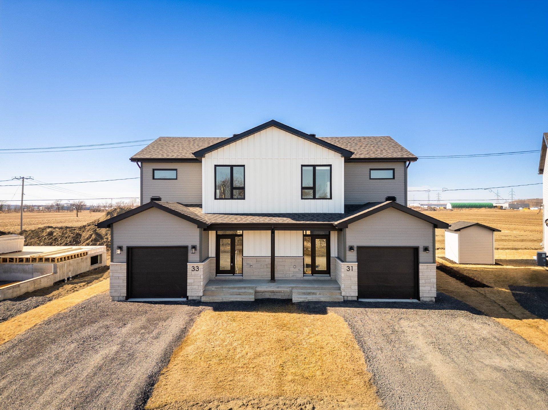 









33


Rue des Monts

,
Saint-Mathieu-de-Beloeil,




QC
J3G6Y9

