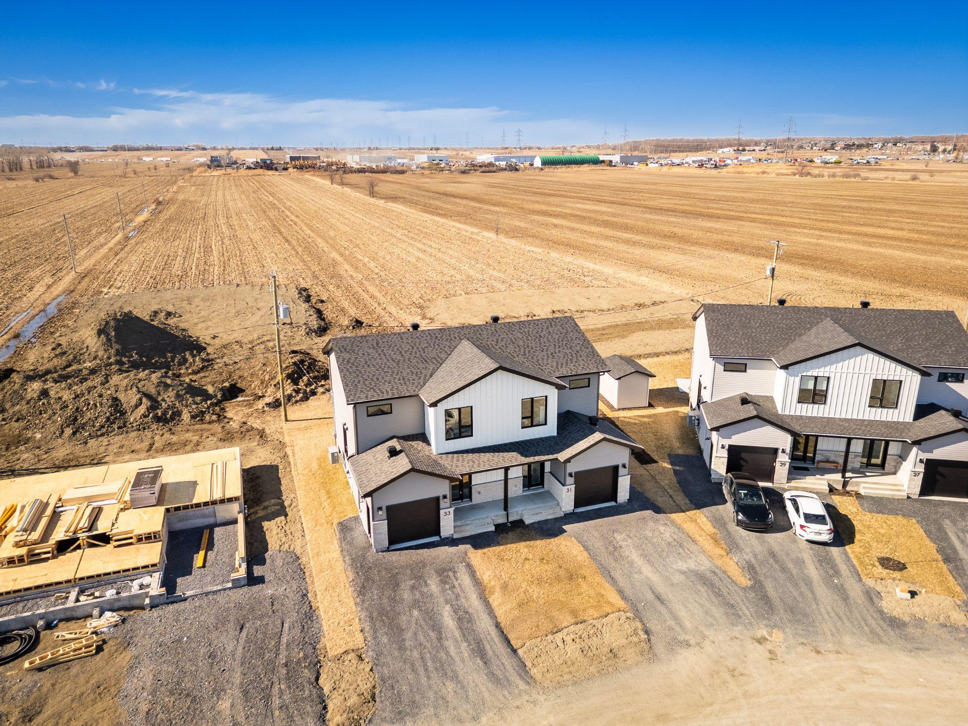 









33


Rue des Monts

,
Saint-Mathieu-de-Beloeil,




QC
J3G6Y9

