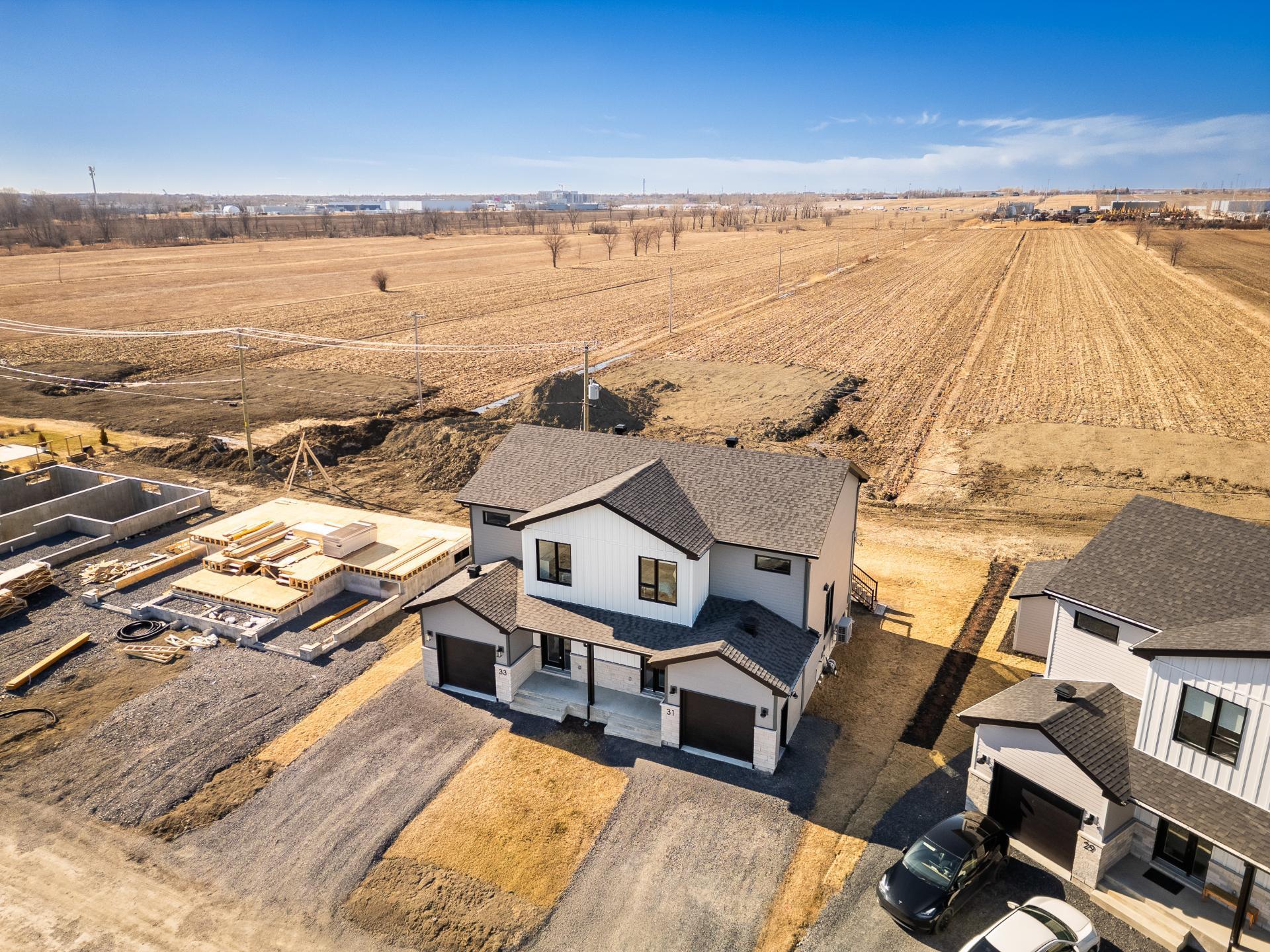 









33


Rue des Monts

,
Saint-Mathieu-de-Beloeil,




QC
J3G6Y9

