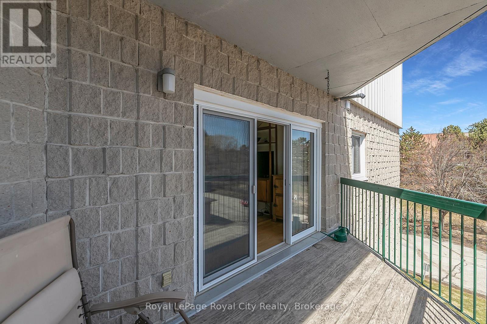 












303 - 200 RIVER STREET

,
Centre Wellington (Fergus),




Ontario
N1M3H8

