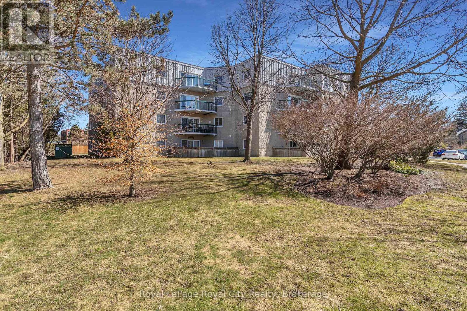 












303 - 200 RIVER STREET

,
Centre Wellington (Fergus),




Ontario
N1M3H8

