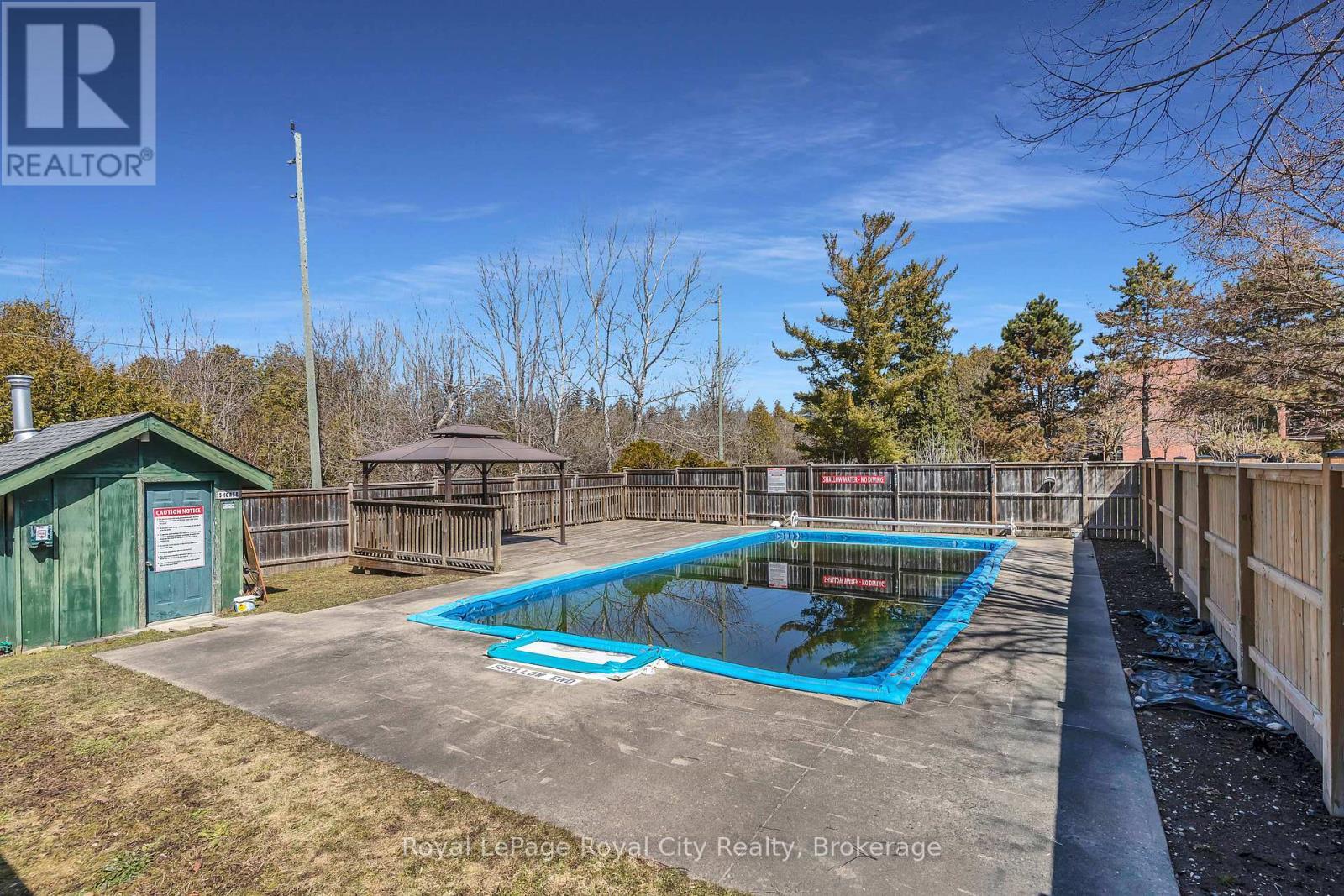 












303 - 200 RIVER STREET

,
Centre Wellington (Fergus),




Ontario
N1M3H8

