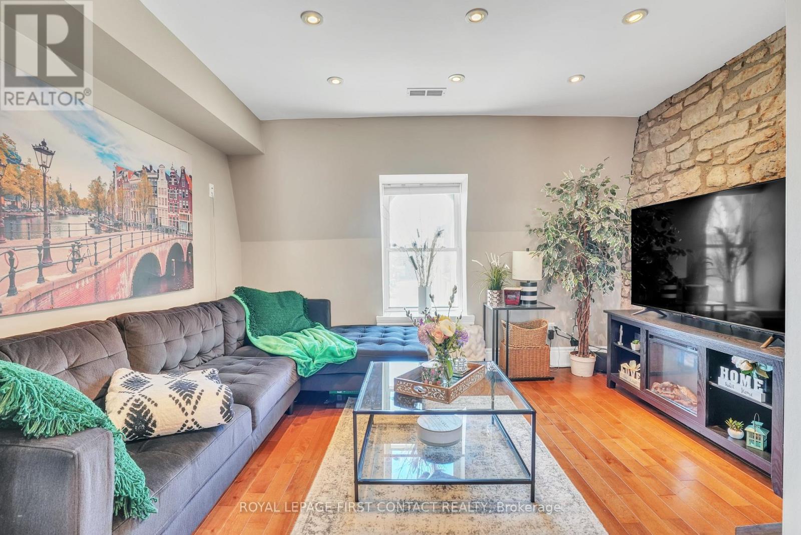 












130 ST DAVID STREET S

,
Centre Wellington,




Ontario
N1M2L3

