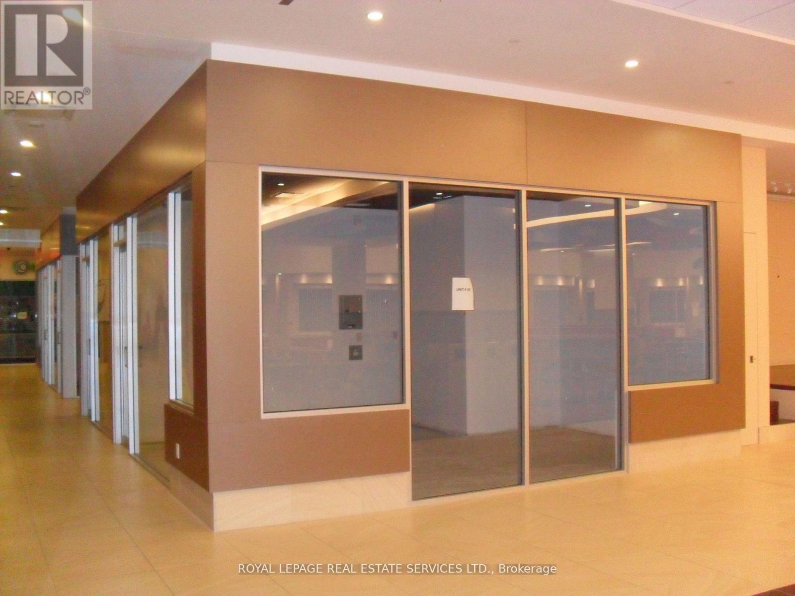 












32 - 384 YONGE STREET

,
Toronto,




Ontario
M5G2K2

