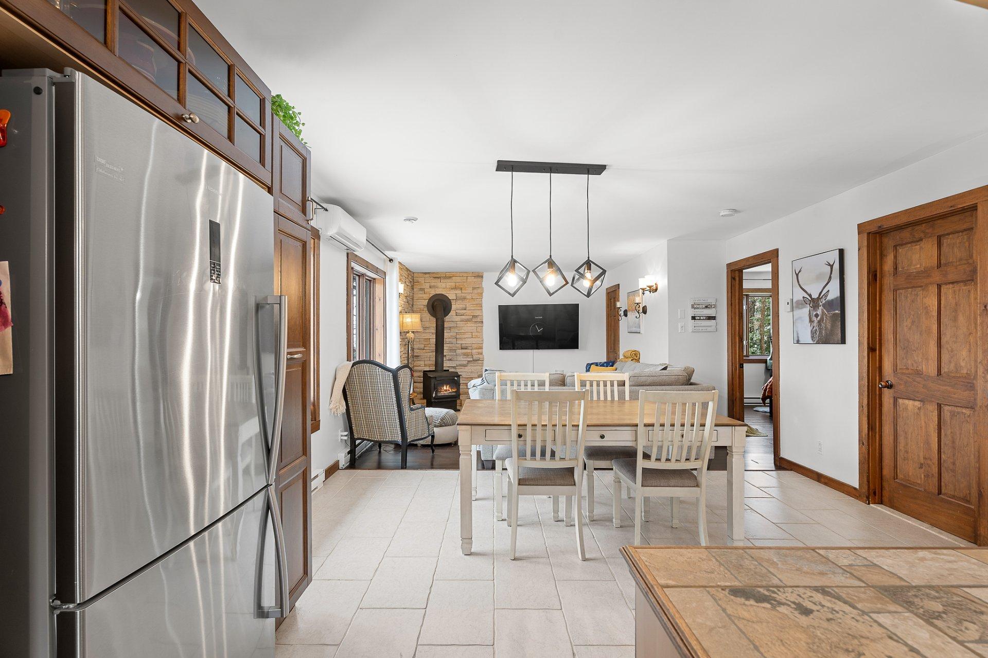 









118

 - 118A


Rue de Val-d'Isère

,
Sainte-Agathe-des-Monts,




QC
J8C0W3

