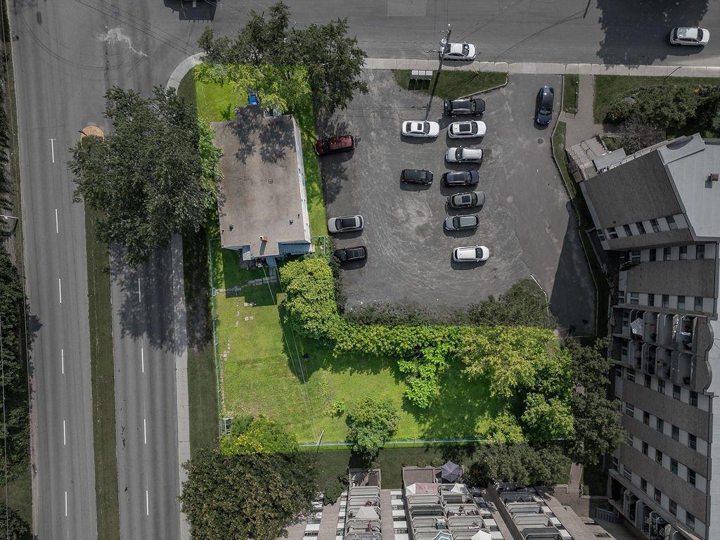 









307

 - 313


Rue de St-Jovite

,
Saint-Jérôme,




QC
J7Z7J3

