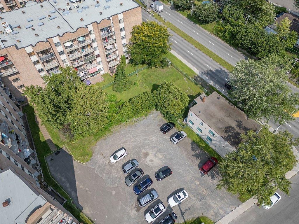 









307

 - 313


Rue de St-Jovite

,
Saint-Jérôme,




QC
J7Z7J3

