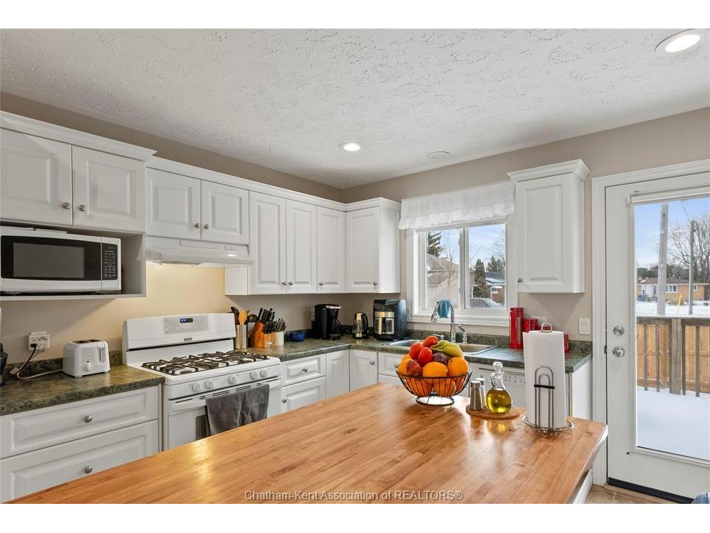 









55


Cartier

Place,
Chatham,




ON
N7L 5R1

