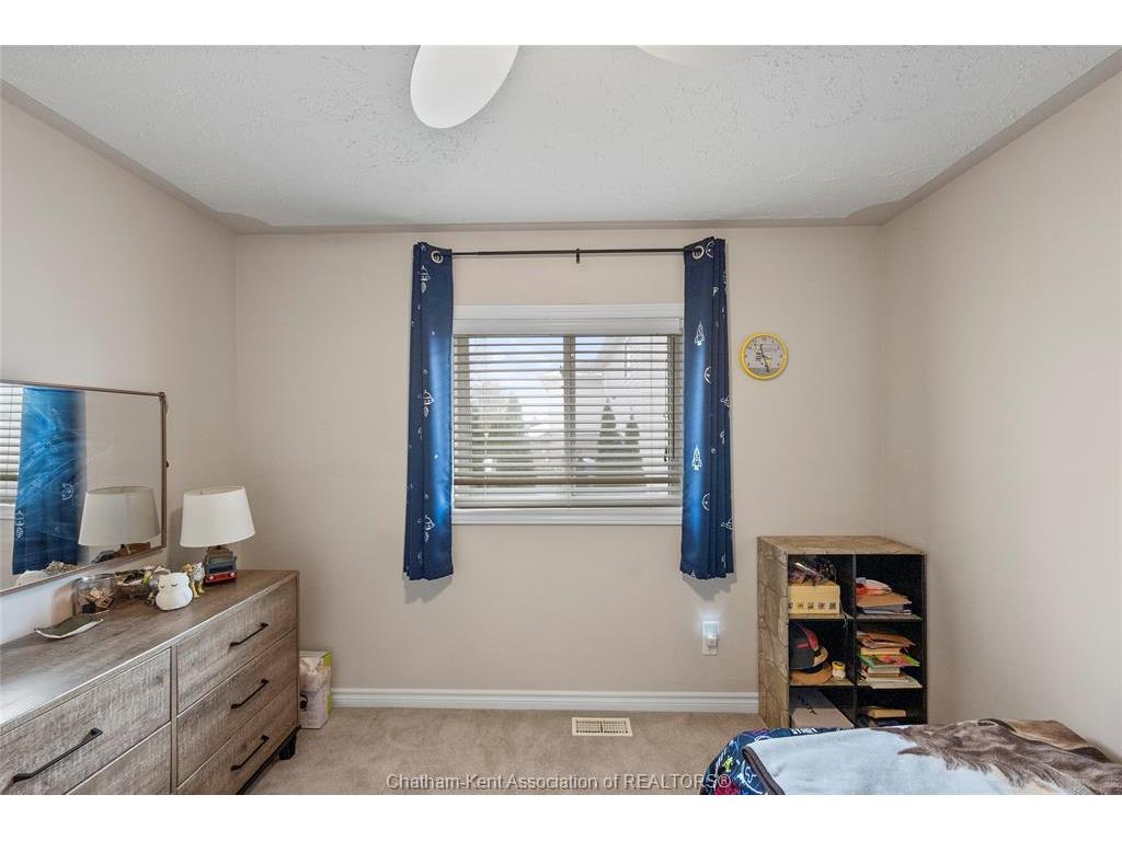 









55


Cartier

Place,
Chatham,




ON
N7L 5R1

