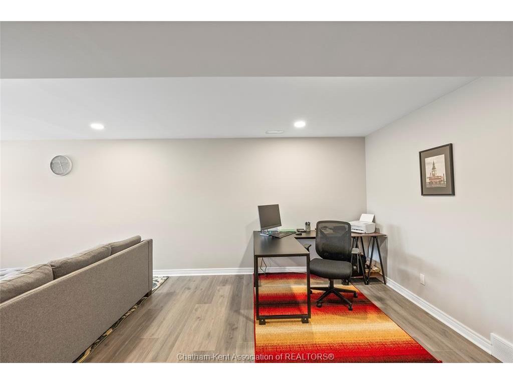 









55


Cartier

Place,
Chatham,




ON
N7L 5R1


