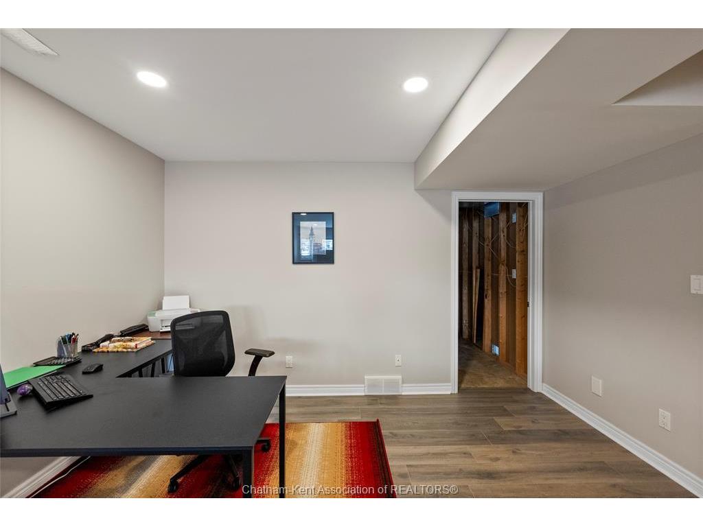 









55


Cartier

Place,
Chatham,




ON
N7L 5R1

