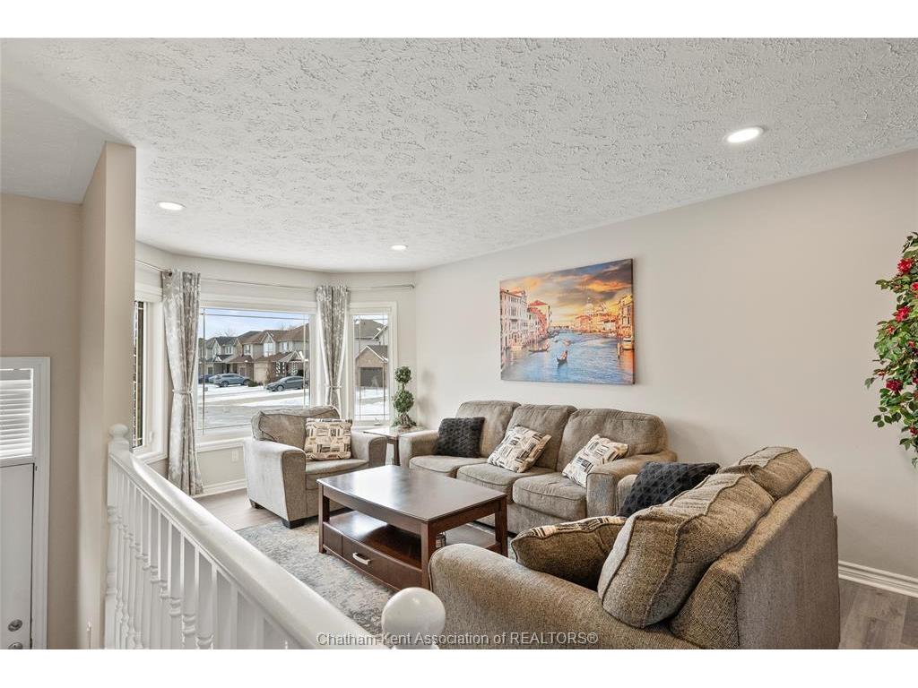 









55


Cartier

Place,
Chatham,




ON
N7L 5R1

