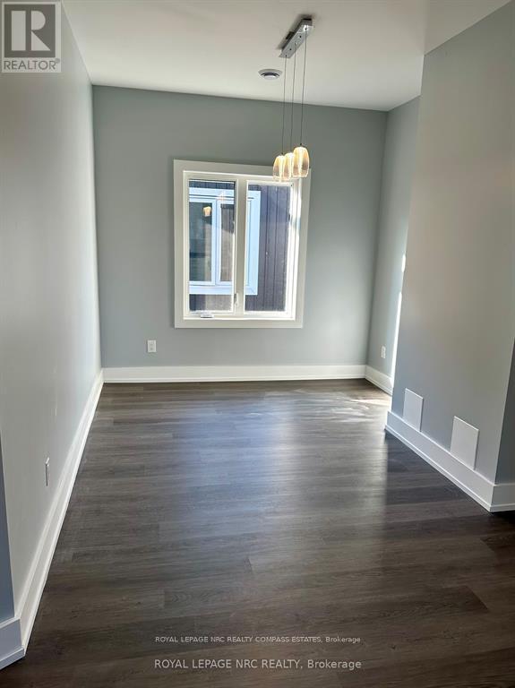 












58 GRIFFITH STREET

,
Welland (Welland Downtown),




Ontario
L3B4G6

