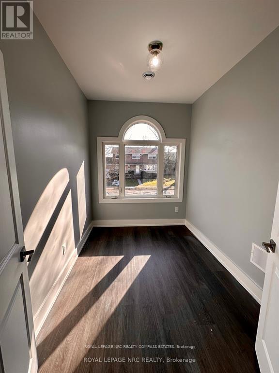 












58 GRIFFITH STREET

,
Welland (Welland Downtown),




Ontario
L3B4G6

