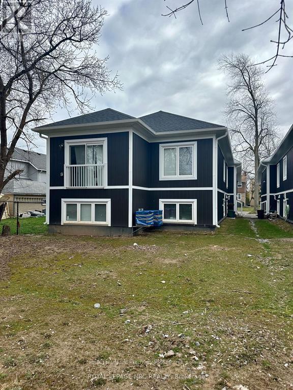 












58 GRIFFITH STREET

,
Welland (Welland Downtown),




Ontario
L3B4G6

