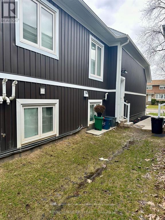 












58 GRIFFITH STREET

,
Welland (Welland Downtown),




Ontario
L3B4G6

