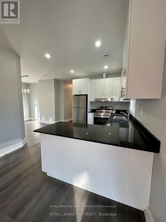 












58 GRIFFITH STREET

,
Welland (Welland Downtown),




Ontario
L3B4G6

