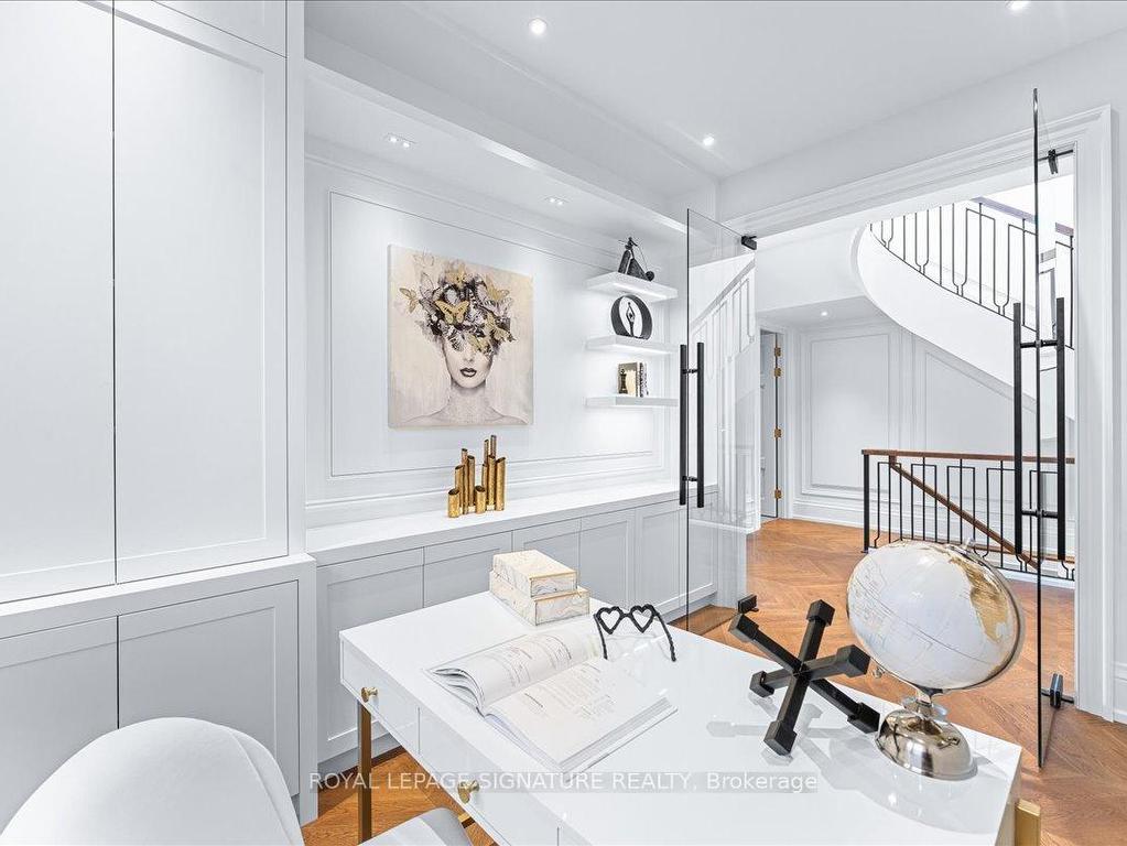 









505


Soudan

Avenue,
Toronto,




ON
M4S 1X1

