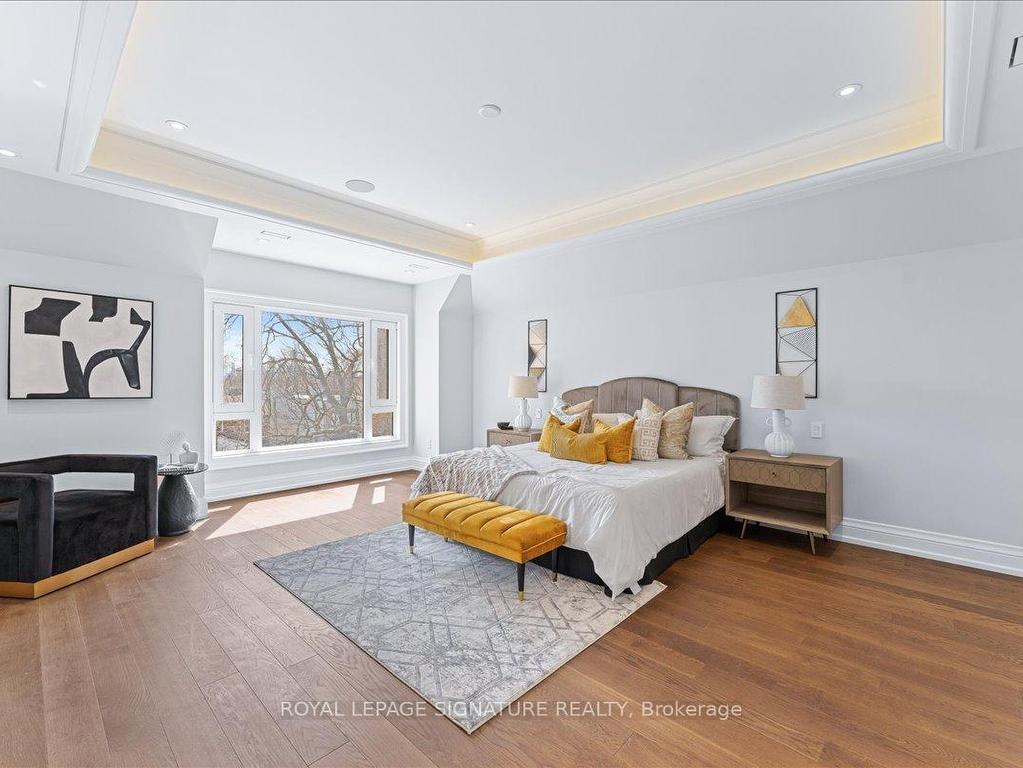 









505


Soudan

Avenue,
Toronto,




ON
M4S 1X1


