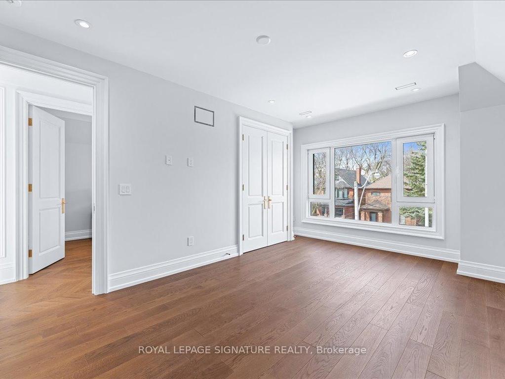 









505


Soudan

Avenue,
Toronto,




ON
M4S 1X1

