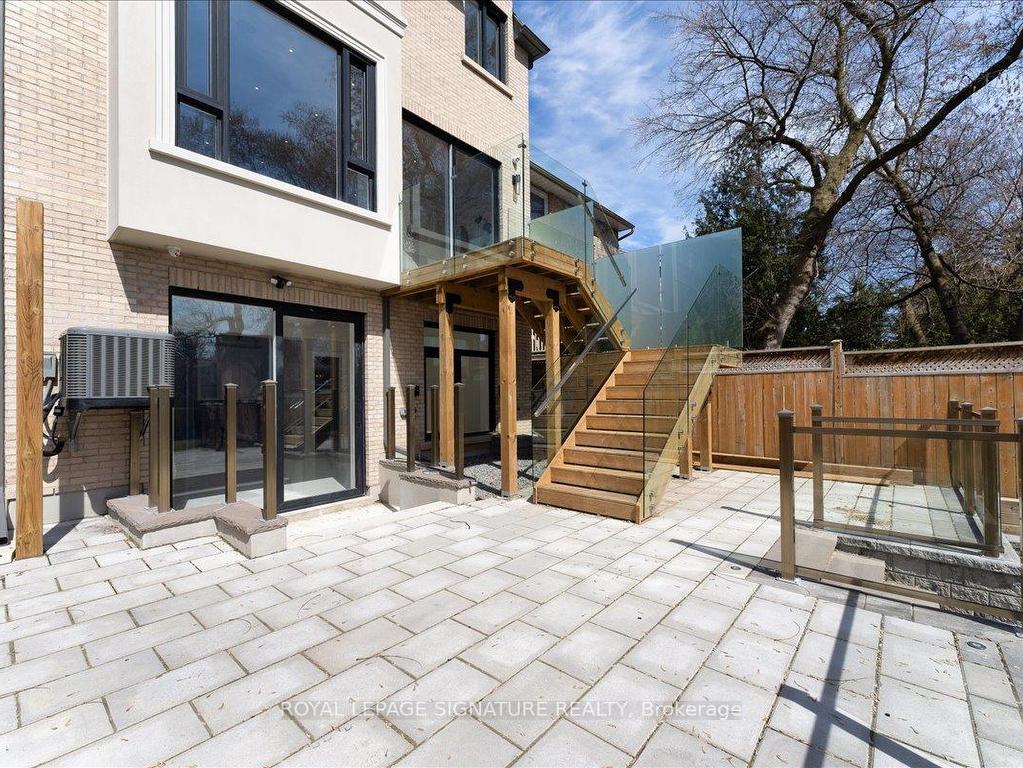 









505


Soudan

Avenue,
Toronto,




ON
M4S 1X1

