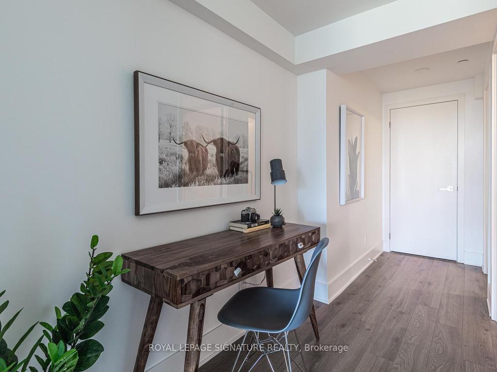 









111


St Clair

Avenue West, 925,
Toronto,




ON
M4V 1N5

