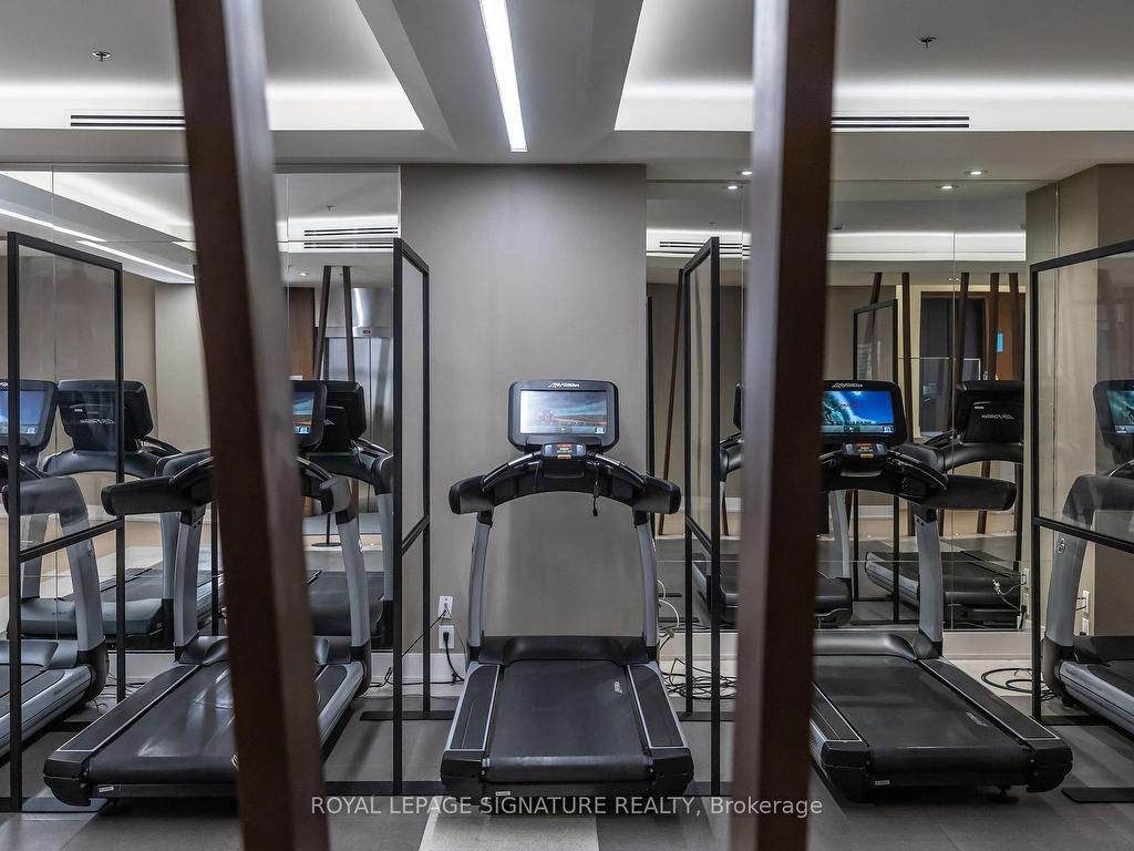 









111


St Clair

Avenue West, 925,
Toronto,




ON
M4V 1N5

