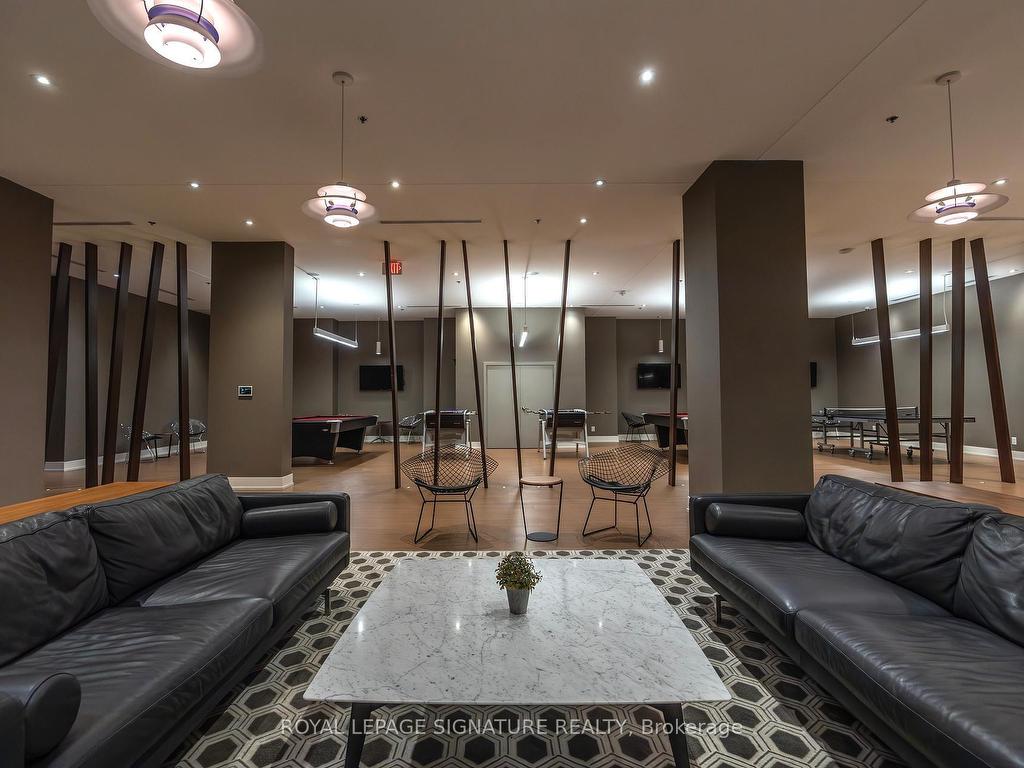 









111


St Clair

Avenue West, 925,
Toronto,




ON
M4V 1N5

