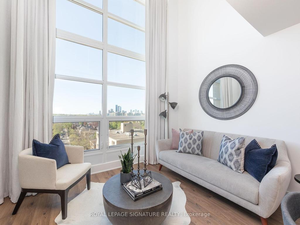 









111


St Clair

Avenue West, 925,
Toronto,




ON
M4V 1N5

