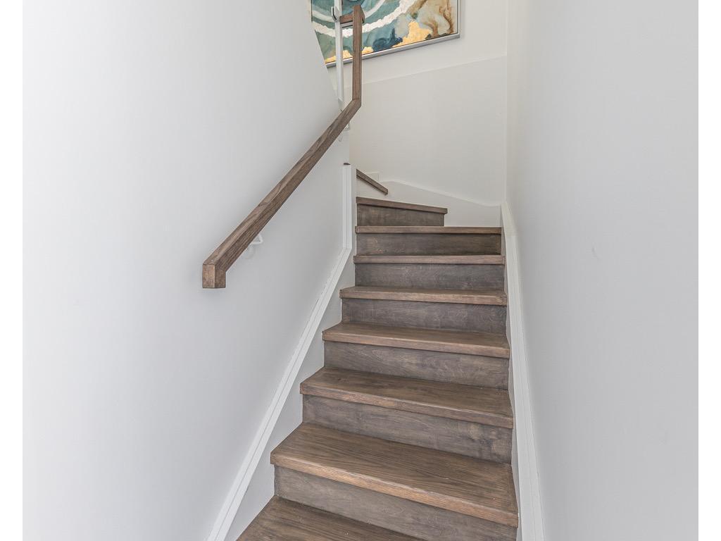 









111


St Clair

Avenue West, 925,
Toronto,




ON
M4V 1N5

