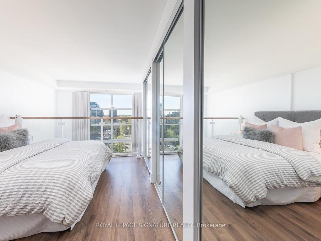 









111


St Clair

Avenue West, 925,
Toronto,




ON
M4V 1N5

