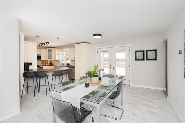 









2209


MCGREGOR FARM

RD,
East St Paul,




MB
R2E 1E9

