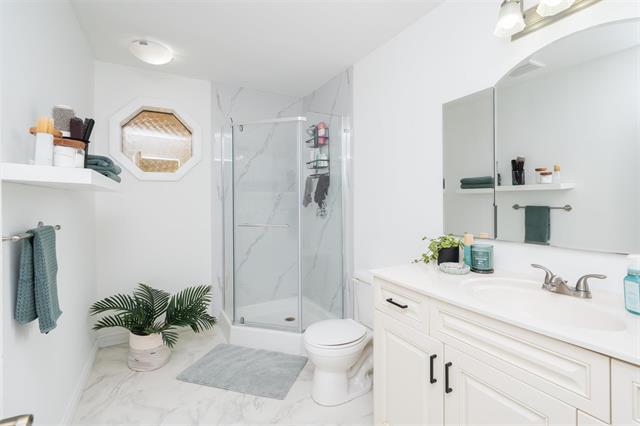









2209


MCGREGOR FARM

RD,
East St Paul,




MB
R2E 1E9

