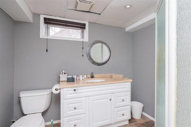 









2209


MCGREGOR FARM

RD,
East St Paul,




MB
R2E 1E9

