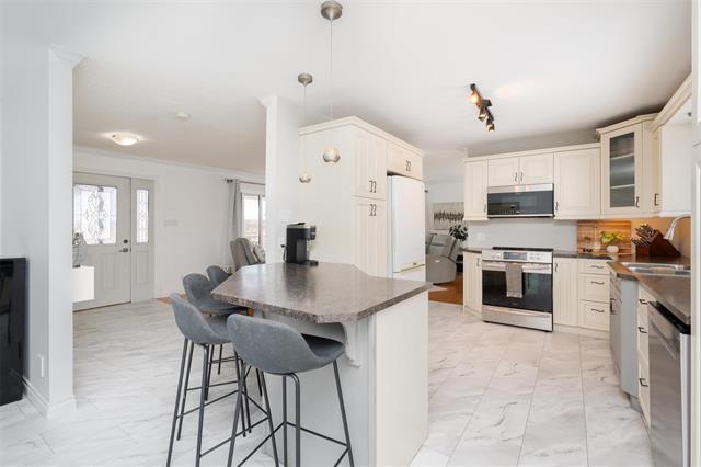 









2209


MCGREGOR FARM

RD,
East St Paul,




MB
R2E 1E9


