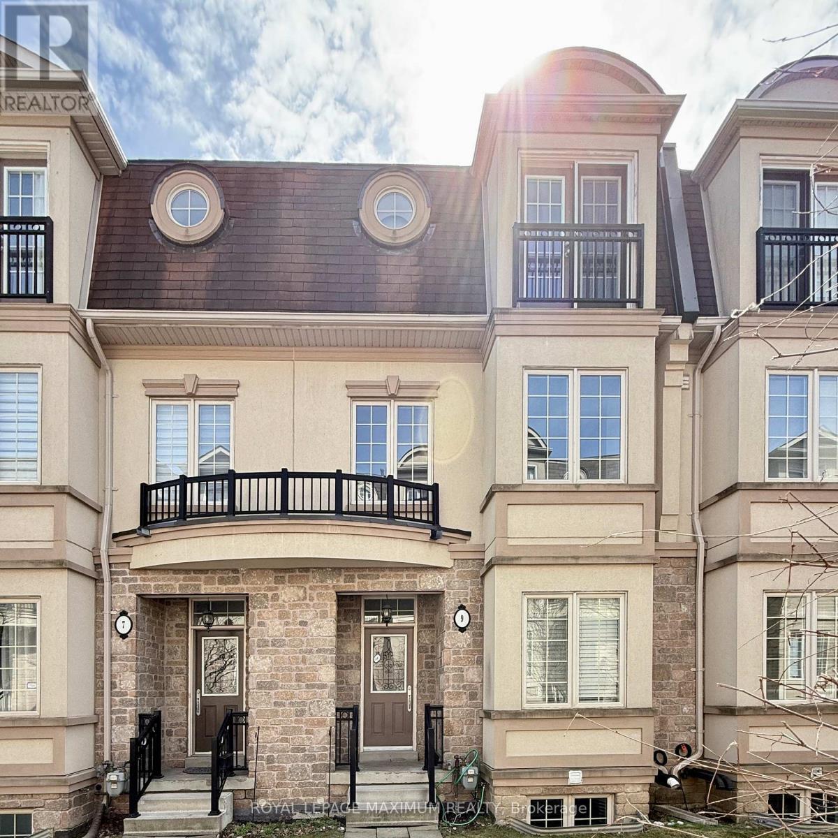 












9 FLOOK LANE

,
Toronto,




Ontario
M2R1C4

