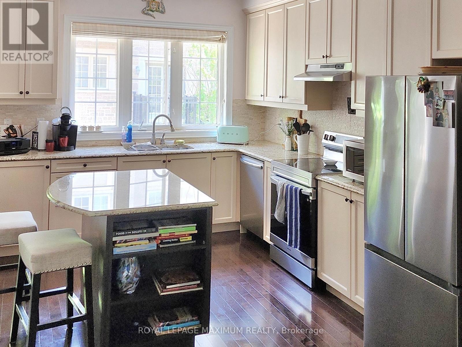 












9 FLOOK LANE

,
Toronto,




Ontario
M2R1C4

