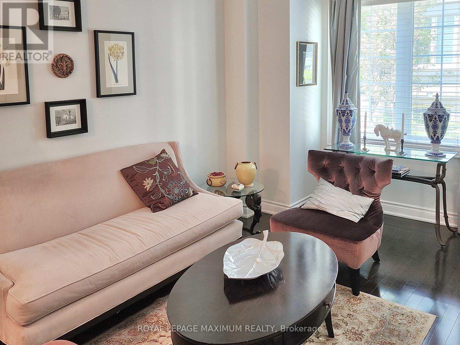 












9 FLOOK LANE

,
Toronto,




Ontario
M2R1C4

