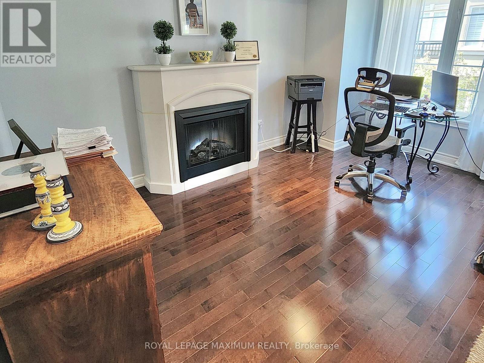 












9 FLOOK LANE

,
Toronto,




Ontario
M2R1C4

