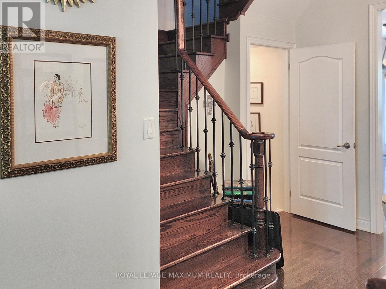 












9 FLOOK LANE

,
Toronto,




Ontario
M2R1C4

