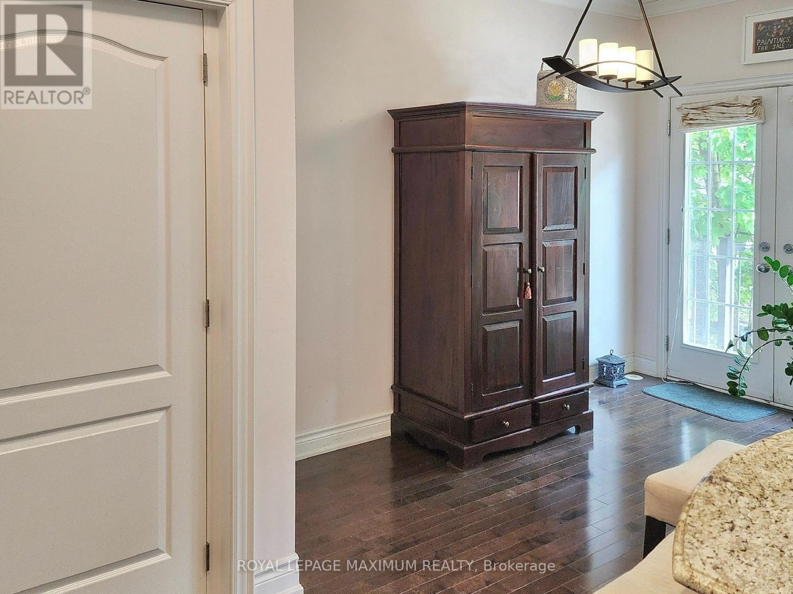 












9 FLOOK LANE

,
Toronto,




Ontario
M2R1C4


